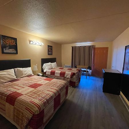 Motel St-Eustache Сент-Юсташ Екстериор снимка