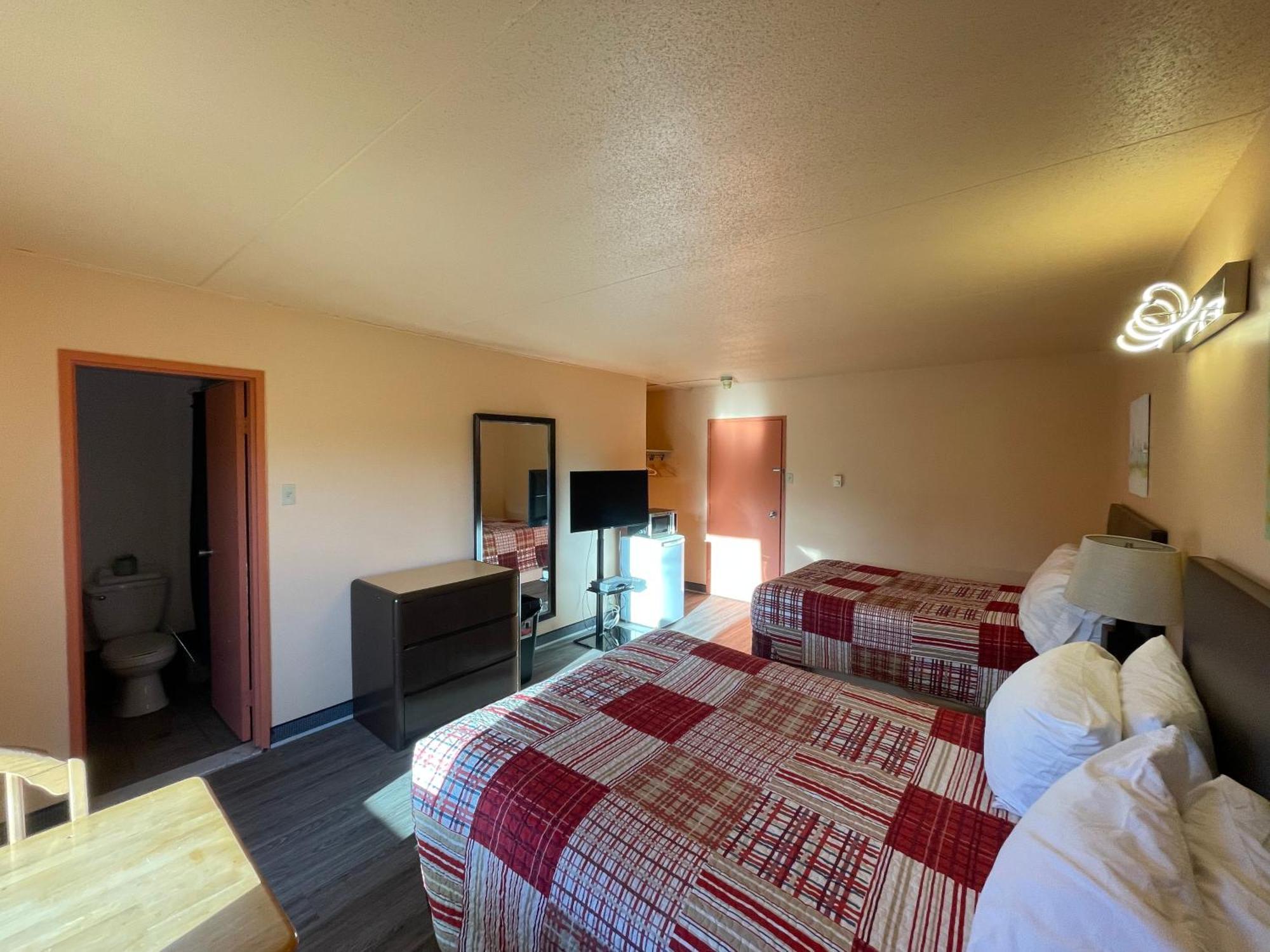 Motel St-Eustache Сент-Юсташ Екстериор снимка